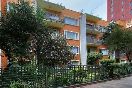 Modern Apartment In Rosebank Johannesburg Exterior photo