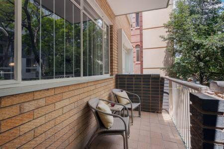Modern Apartment In Rosebank Johannesburg Exterior photo